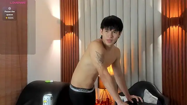 Snapshot of Ryo_kush chatting on September 19, 2025, 7:29 pm Ryo kush online show from September 19, 2025, 7:29 pm