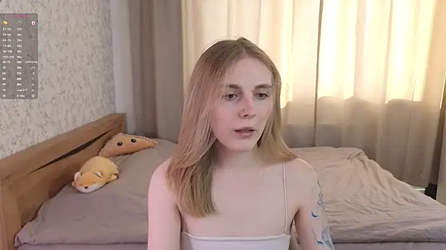 HalieCross online show from February 12, 2025, 6:29 am