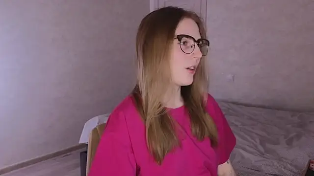 HalieCross online show from October 20, 2025, 3:41 am