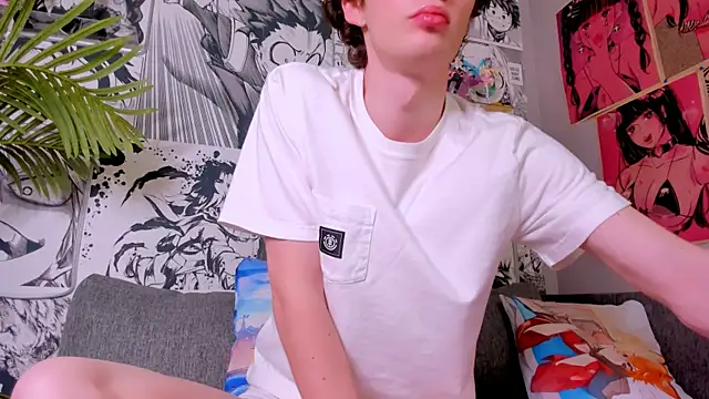 Snapshot of LukeSweet chatting on May 12, 2026, 2:45 pm LukeSweet online show from May 12, 2026, 2:45 pm