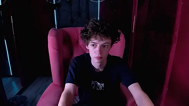 LukeSweet online show from February 22, 2026, 4:52 pm