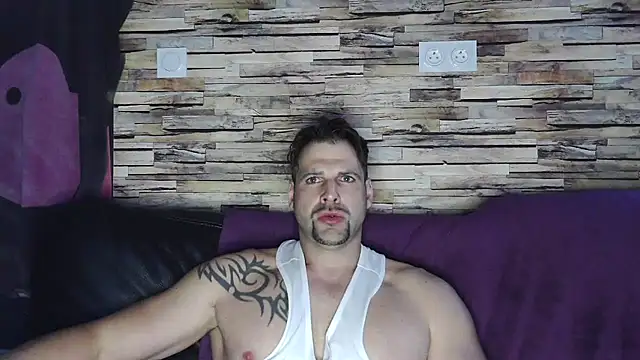 XxBigboybandxX online show from March 11, 2025, 5:35 pm