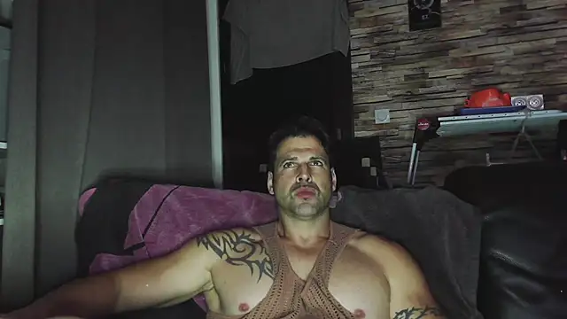 XxBigboybandxX online show from November 17, 2025, 5:28 pm