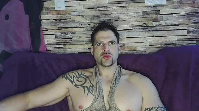 XxBigboybandxX online show from March 1, 2025, 10:13 am