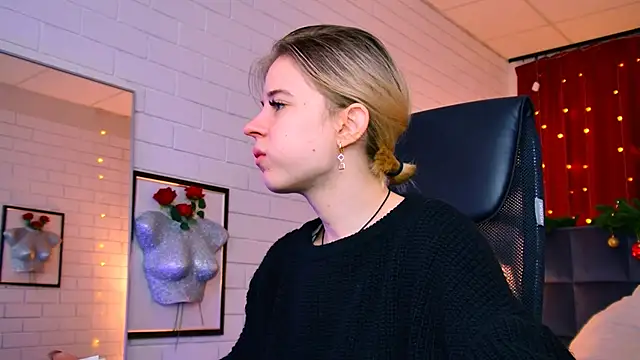 Snapshot of TinaDavil chatting on January 7, 2026, 9:14 am TinaDavil online show from January 7, 2026, 9:14 am