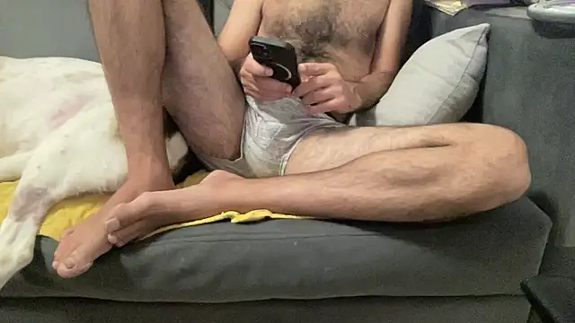 4small4inchlol online show from August 6, 2026, 10:27 pm