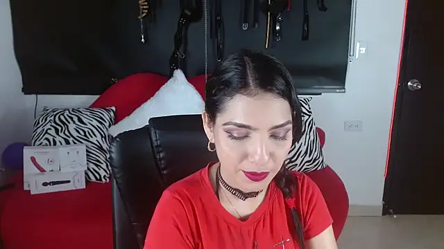 Snapshot of Carolaine69_ chatting on November 8, 2025, 1:47 pm Carolaine69 online show from November 8, 2025, 1:47 pm