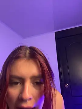 Isa smeraldy online show from March 22, 2026, 5:21 am