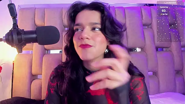 Snapshot of ValerieKay_ chatting on February 23, 2025, 3:51 pm ValerieKay online show from February 23, 2025, 3:51 pm