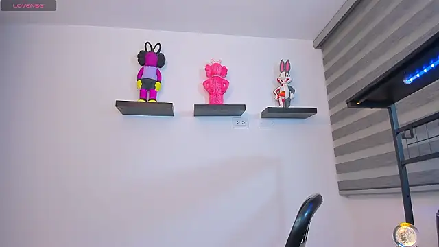 Gangster Girl online show from February 12, 2026, 12:43 am