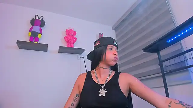 Snapshot of Gangster_Girl chatting on November 13, 2025, 12:47 am Gangster Girl online show from November 13, 2025, 12:47 am