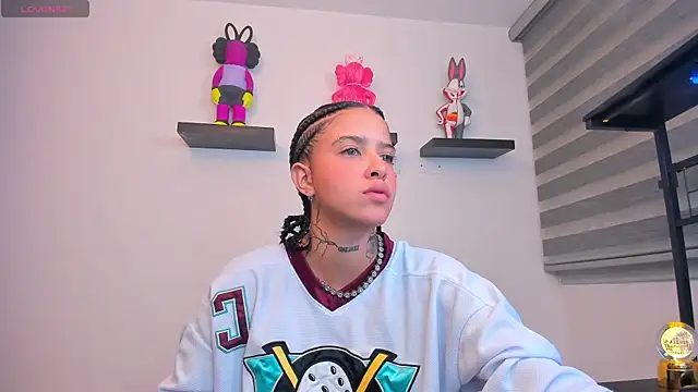 Gangster Girl online show from April 8, 2026, 11:50 pm