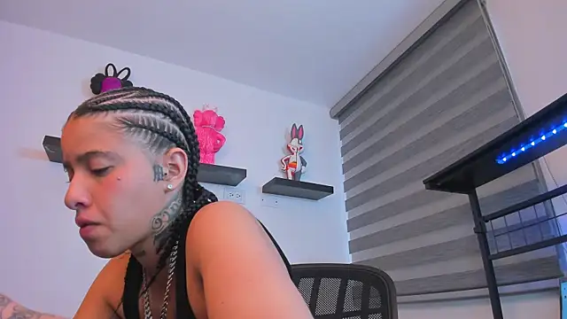 Snapshot of Gangster_Girl chatting on November 30, 2025, 2:51 pm Gangster Girl online show from November 30, 2025, 2:51 pm