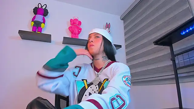 Snapshot of Gangster_Girl chatting on October 29, 2025, 4:11 am Gangster Girl online show from October 29, 2025, 4:11 am