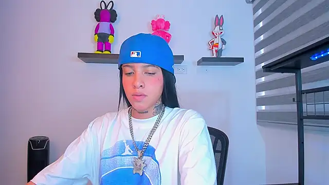 Snapshot of Gangster_Girl chatting on October 19, 2025, 10:12 pm Gangster Girl online show from October 19, 2025, 10:12 pm