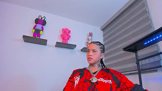 Snapshot of Gangster_Girl chatting on November 6, 2025, 3:32 am Gangster Girl online show from November 6, 2025, 3:32 am