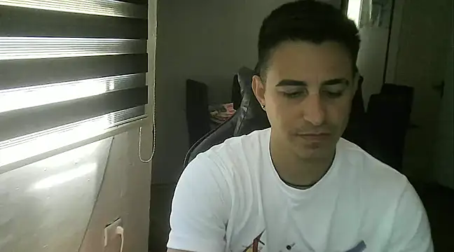 Snapshot of Ghostman89 chatting on January 15, 2025, 5:47 pm Ghostman89 online show from January 15, 2025, 5:47 pm