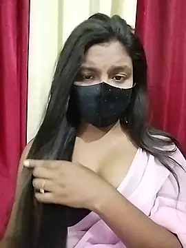 Snapshot of Myra-sen chatting on June 27, 2026, 4:57 pm Myra-sen online show from June 27, 2026, 4:57 pm
