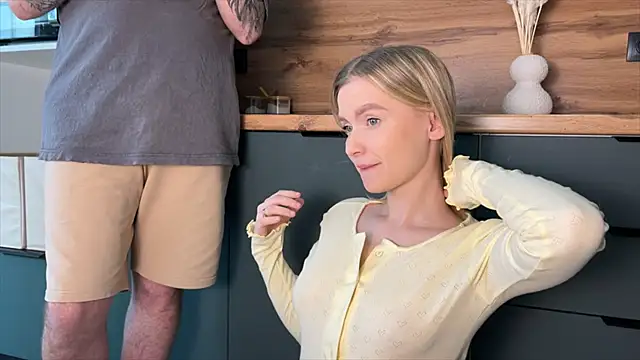 Adelovenick online show from February 7, 2026, 11:29 am