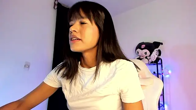 meganthompsonn22 online show from March 5, 2026, 6:54 am