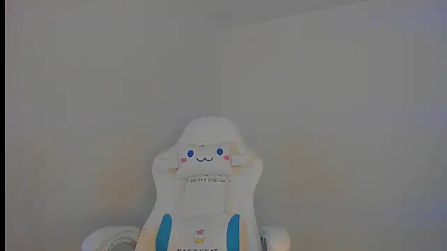 meganthompsonn22 online show from September 14, 2025, 3:40 am