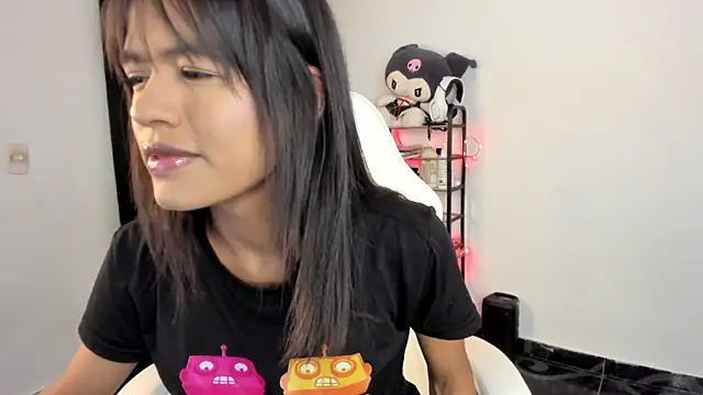 meganthompsonn22 online show from March 31, 2026, 3:52 am