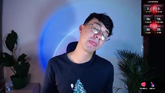 Snapshot of cameron_cum chatting on March 12, 2025, 11:54 am cameron cum online show from March 12, 2025, 11:54 am