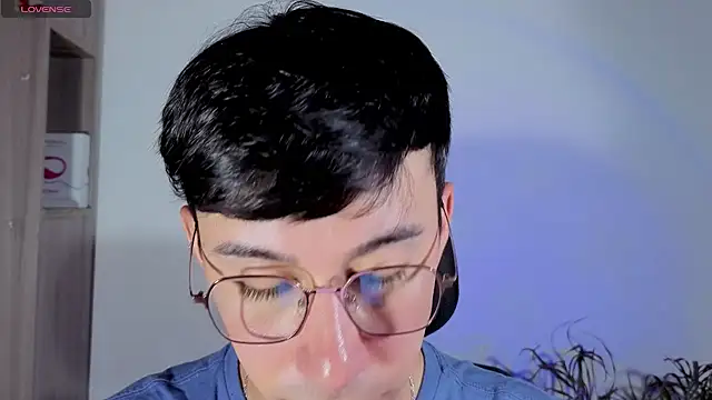 Snapshot of cameron_cum chatting on October 27, 2025, 3:24 pm cameron cum online show from October 27, 2025, 3:24 pm