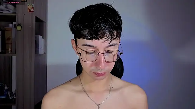 Snapshot of cameron_cum chatting on October 29, 2025, 11:09 am cameron cum online show from October 29, 2025, 11:09 am