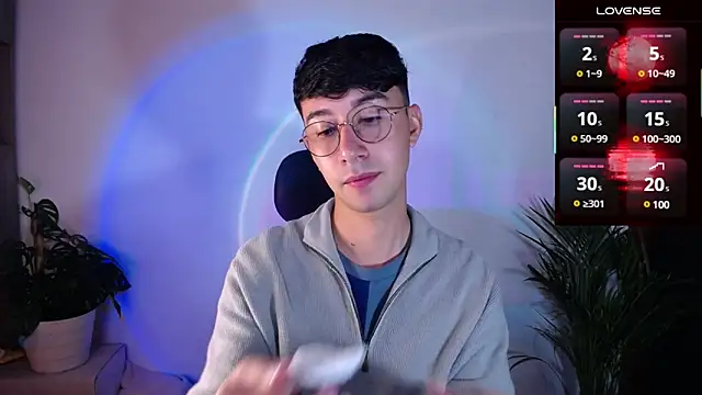 Snapshot of cameron_cum chatting on March 3, 2025, 3:43 pm cameron cum online show from March 3, 2025, 3:43 pm