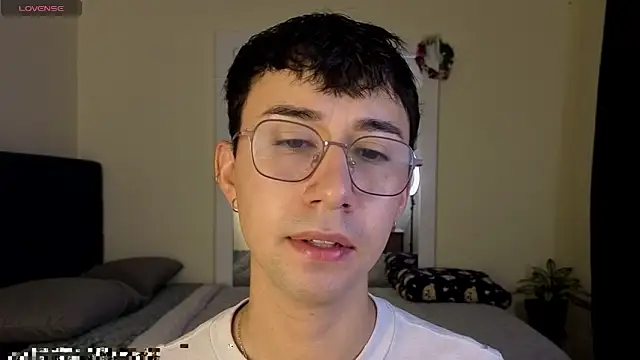 Snapshot of cameron_cum chatting on March 2, 2026, 11:06 am cameron cum online show from March 2, 2026, 11:06 am