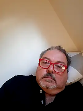 bluangelo online show from March 8, 2026, 1:36 pm