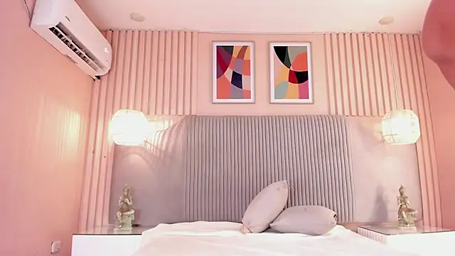 samyriverss online show from September 23, 2025, 3:02 am