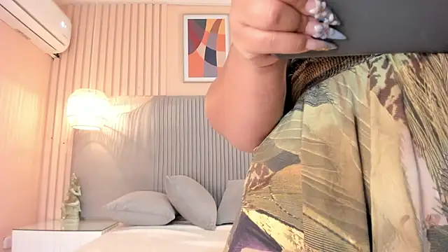 samyriverss online show from November 26, 2025, 10:59 am