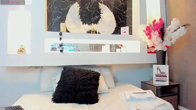 Cinthya mjs online show from September 30, 2025, 12:22 pm