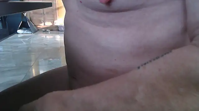 Snapshot of Toy-Daddy chatting on March 4, 2025, 12:33 pm Toy-Daddy online show from March 4, 2025, 12:33 pm