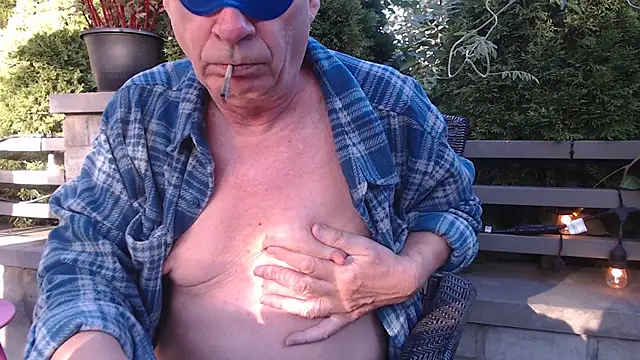 Snapshot of Toy-Daddy chatting on September 20, 2025, 9:31 pm Toy-Daddy online show from September 20, 2025, 9:31 pm