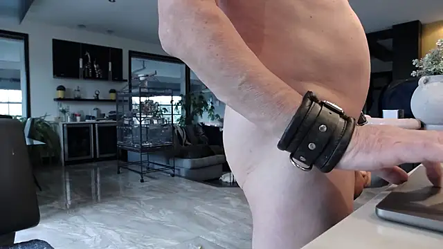 Snapshot of Toy-Daddy chatting on December 1, 2025, 2:18 pm Toy-Daddy online show from December 1, 2025, 2:18 pm