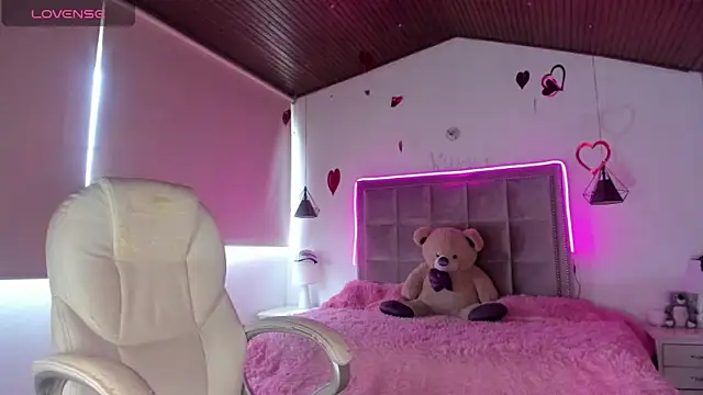 Snapshot of Melody_Ds chatting on March 13, 2025, 10:10 pm Melody Ds online show from March 13, 2025, 10:10 pm