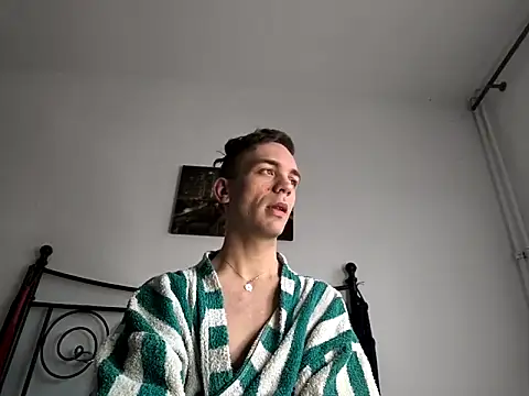 Snapshot of nickdtr chatting on February 3, 2026, 10:09 am nickdtr online show from February 3, 2026, 10:09 am