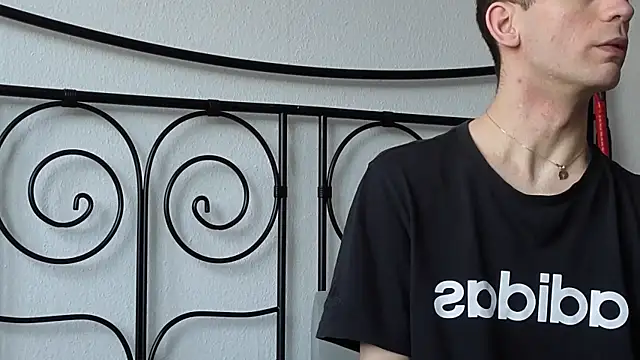 Snapshot of nickdtr chatting on February 19, 2026, 2:03 pm nickdtr online show from February 19, 2026, 2:03 pm