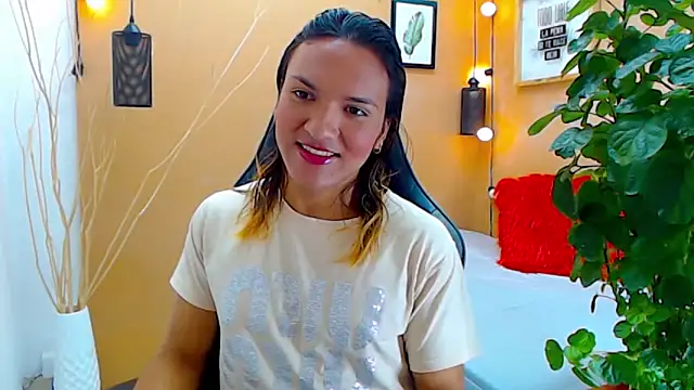 Snapshot of aslyhernandez_7 chatting on September 11, 2025, 12:05 pm aslyhernandez 7 online show from September 11, 2025, 12:05 pm