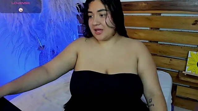 nadine russo online show from May 26, 2026, 10:52 pm