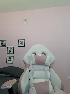 sophie pazz online show from September 26, 2025, 10:27 pm