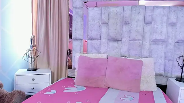 lila noa online show from October 28, 2025, 7:35 pm