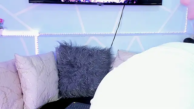 lila noa online show from November 7, 2025, 7:29 pm