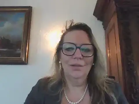 Snapshot of Silkesquirt chatting on February 27, 2025, 8:13 am Silkesquirt online show from February 27, 2025, 8:13 am
