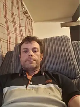 steb1980 online show from May 3, 2026, 10:46 pm