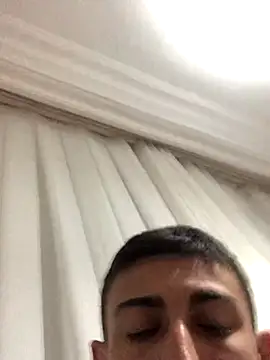 kerimyuce online show from October 24, 2025, 10:09 pm