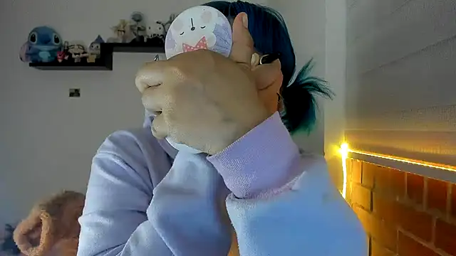 Shaddycute  online show from November 26, 2025, 10:59 am